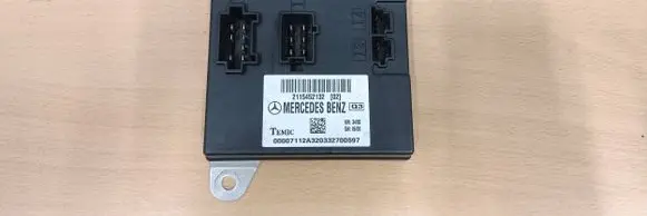 Mercedes-Benz E W211 Comfort/convenience module 2115452132