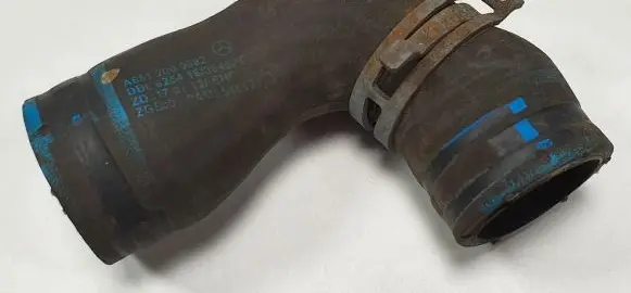 Mercedes-Benz B W246 W242 Engine coolant pipe/hose A6512000682