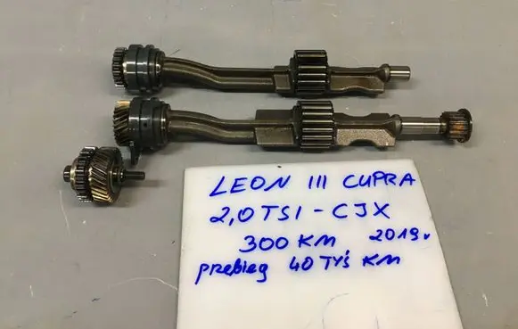 Seat Leon (5F) Balance shaft 06K103295AT CJX
