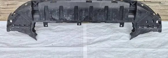 Volvo V60 Front bumper skid plate/under tray 32227198