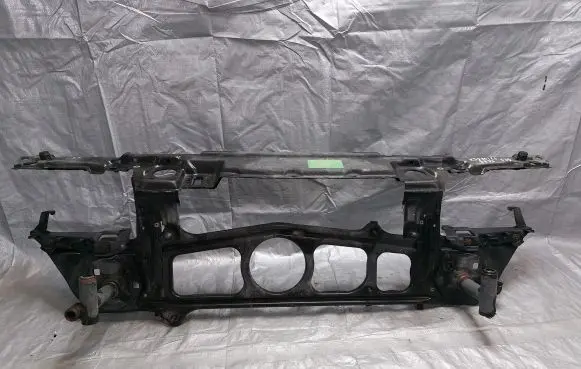 BMW 5 E39 Radiator support slam panel