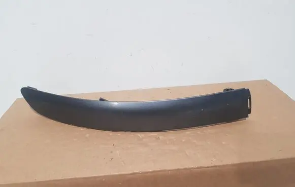 Toyota Yaris Front bumper corner part panel trim 3338P020