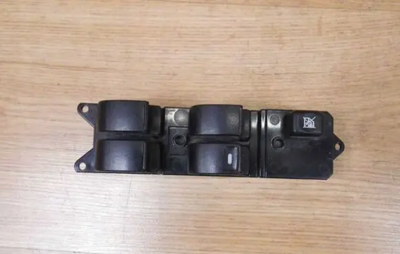 Mitsubishi Lancer X Electric window control switch 8608A160