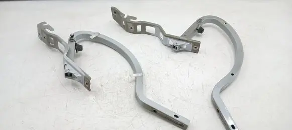 Lexus IS 220D-250-350 Loading door hinge set 6451053020 6452053010