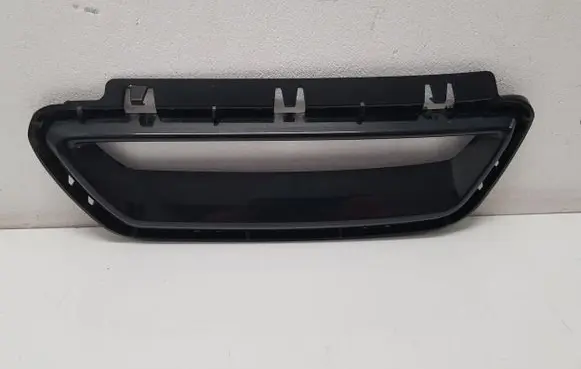 BMW i4 Front bumper lower grill 51117947066 7947066 15857711
