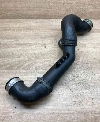 Volkswagen PASSAT B6 Intercooler hose/pipe 3C0145770B