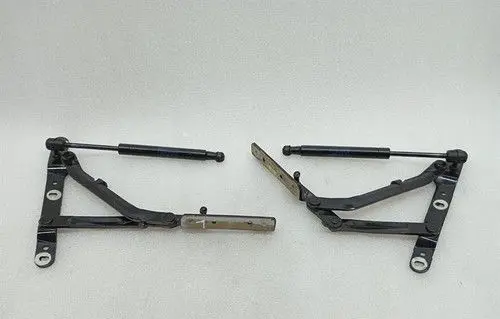 Ferrari 458 Tailgate/trunk/boot hinge 67625100
