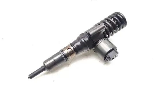 Fuel injector