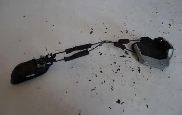 Honda Civic IX Loading door lock 