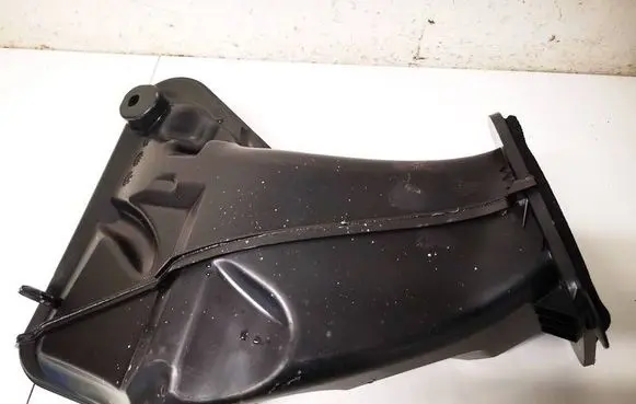 Tesla Model Y Cabin air duct channel 149913750b 1499137-50-b