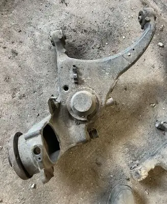 Renault Scenic RX Rear wheel hub spindle/knuckle 
