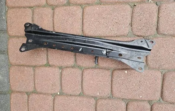 Toyota Camry VIII XV70 Air filter cleaner box bracket assembly OPELCZESCI.com-C37