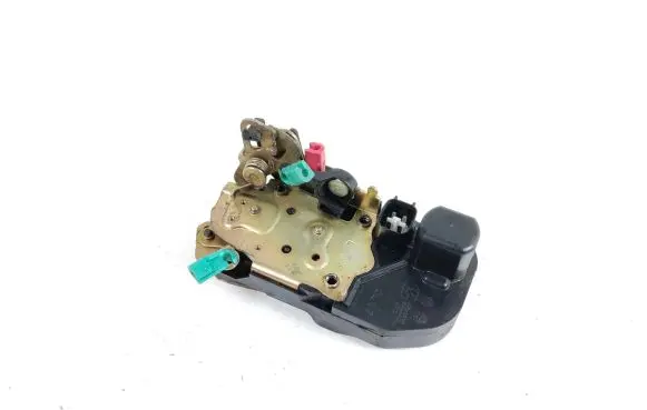 Dodge RAM Rear door lock