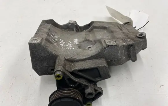 Audi A6 S6 C5 4B Generator/alternator bracket 038260885C
