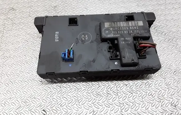 Mercedes-Benz C W203 Door control unit/module 2038206326