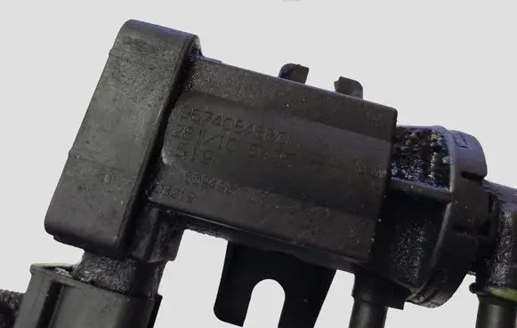 Peugeot 308 Turbo solenoid valve 9674084680