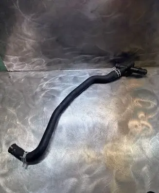 Mercedes-Benz ML W164 Engine coolant pipe/hose a1645062035