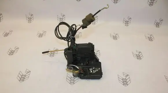 Mercedes-Benz CLK A209 C209 Front door lock A2097201035