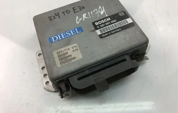 BMW 5 E34 Engine control unit/module 0281001090