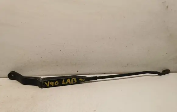 Front wiper blade arm