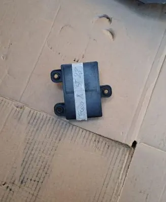Ford Focus Distronic sensor radar JX7T9G768AD