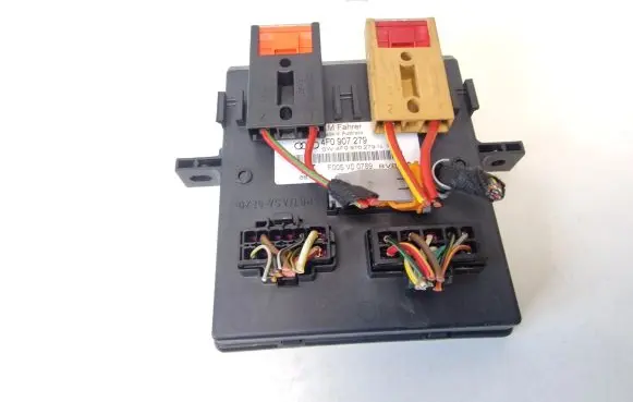 Audi A6 S6 C6 4F Comfort/convenience module 4F0907279