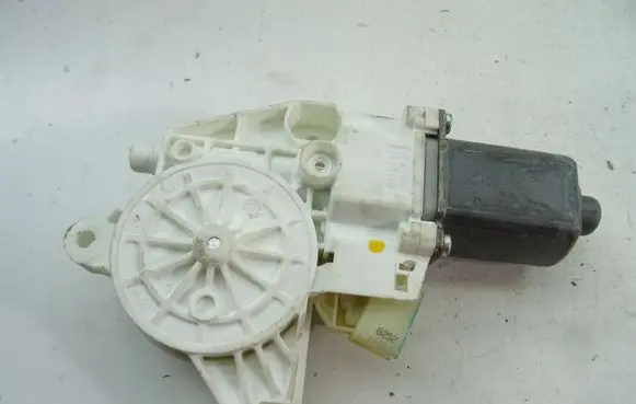 Mercedes-Benz ML W164 Front door window regulator motor
