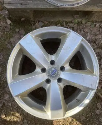 Volvo XC90 R17 alloy rim KBA45682 45682