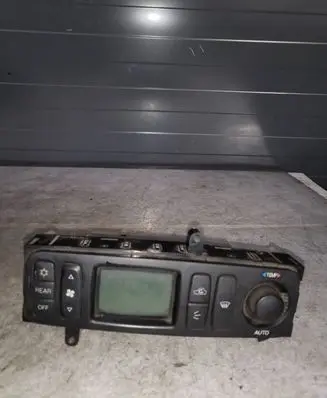 Mitsubishi Pajero Climate control unit MR201969