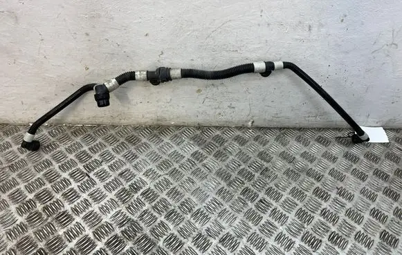 Tesla Model 3 Electric car engine cooling hoses/pipes 107757600F