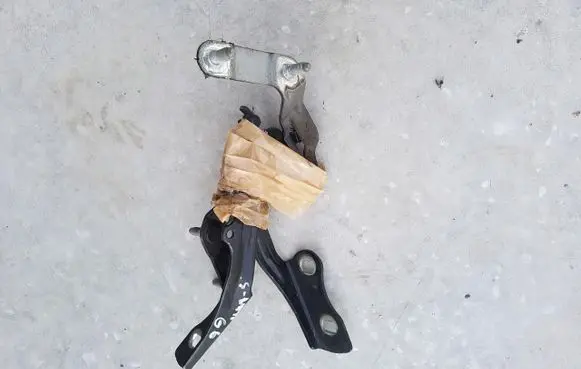 Ford S-MAX Engine bonnet/hood hinges