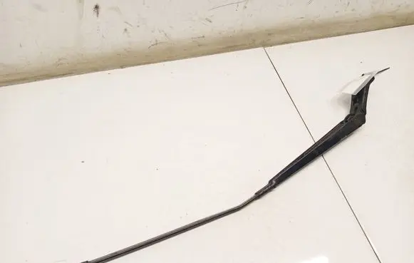 Peugeot 407 Front wiper blade arm 
