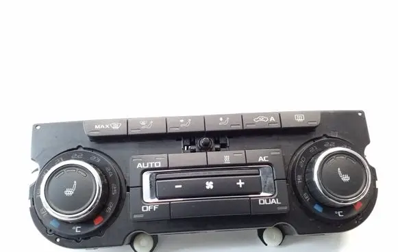 Skoda Octavia Mk2 (1Z) Climate control unit 3T0907044CA