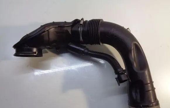 BMW 3 F30 F35 F31 Turbo air intake inlet pipe/hose 8507369 7807493 8512381