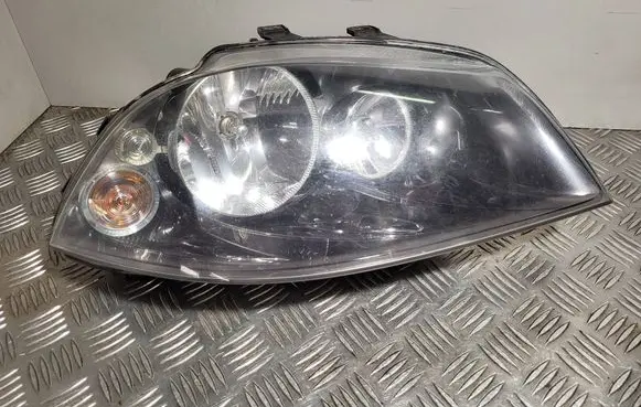 Seat Ibiza III (6L) Headlight/headlamp 6L1941006M 89317166 8931716600