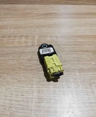 Toyota Yaris Airbag deployment crash/impact sensor 898310D010