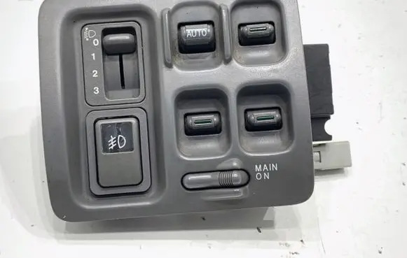 Honda CR-V Electric window control switch M17432