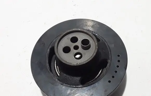 Mercedes-Benz CLS C218 X218 Crankshaft pulley A6510351712