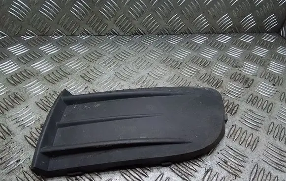 Skoda Octavia Mk2 (1Z) Front bumper lower grill 1Z0807367