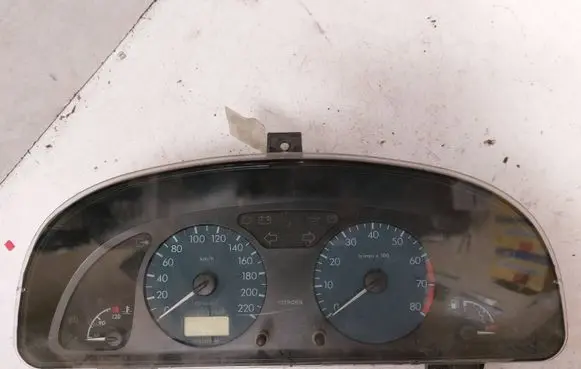 Citroen Xsara Speedometer (instrument cluster) P9643206780 216551696 NS0373162