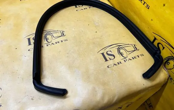 Land Rover Discovery 5 Engine compartment rubber LK72-16K816-AA LK7216K816AA