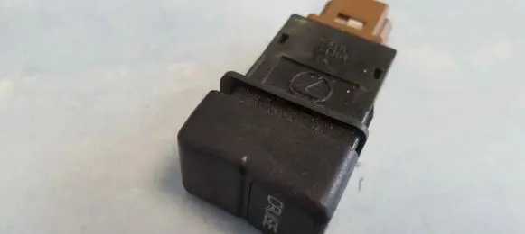Subaru Legacy Cruise control switch 