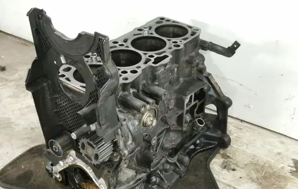 Volkswagen Jetta V Engine block BKC 720291 V510