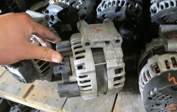 Audi A4 S4 B8 8K Generator/alternator 06H903017T
