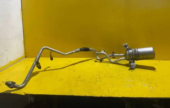 Ford Focus Air conditioning (A/C) pipe/hose 