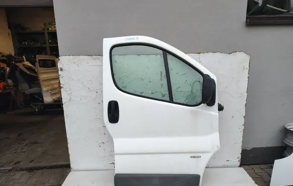 Opel Vivaro Front door 