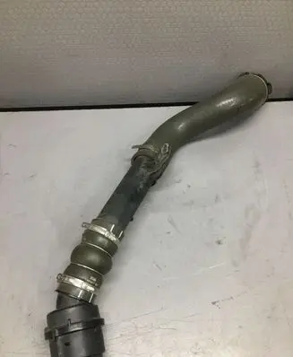 Nissan Qashqai Intercooler hose/pipe 144609787r 1085606s02 1085617S0