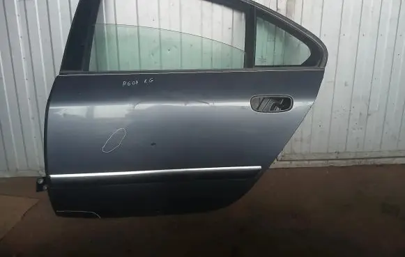 Peugeot 607 Rear door