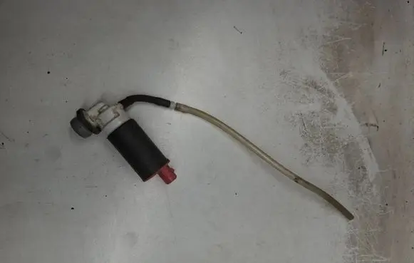 Toyota Avensis T250 Windscreen/windshield washer pump