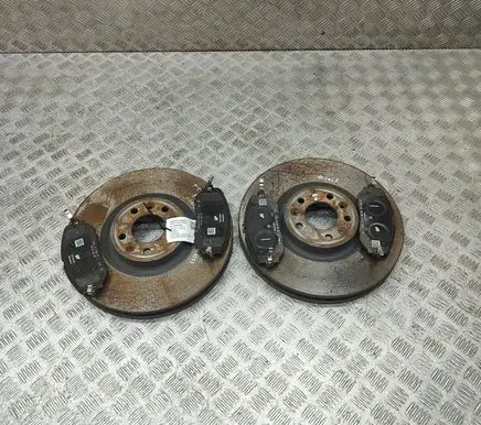 Peugeot 5008 II Front brake disc 9840967280 9837672580